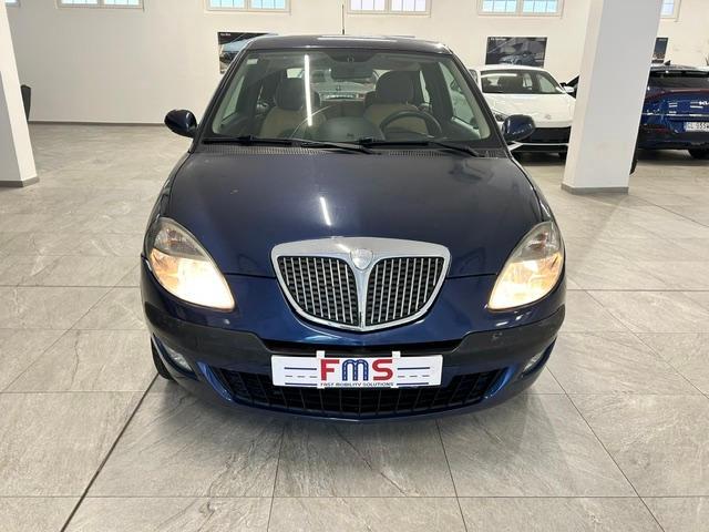 Lancia Ypsilon 1.2 8v