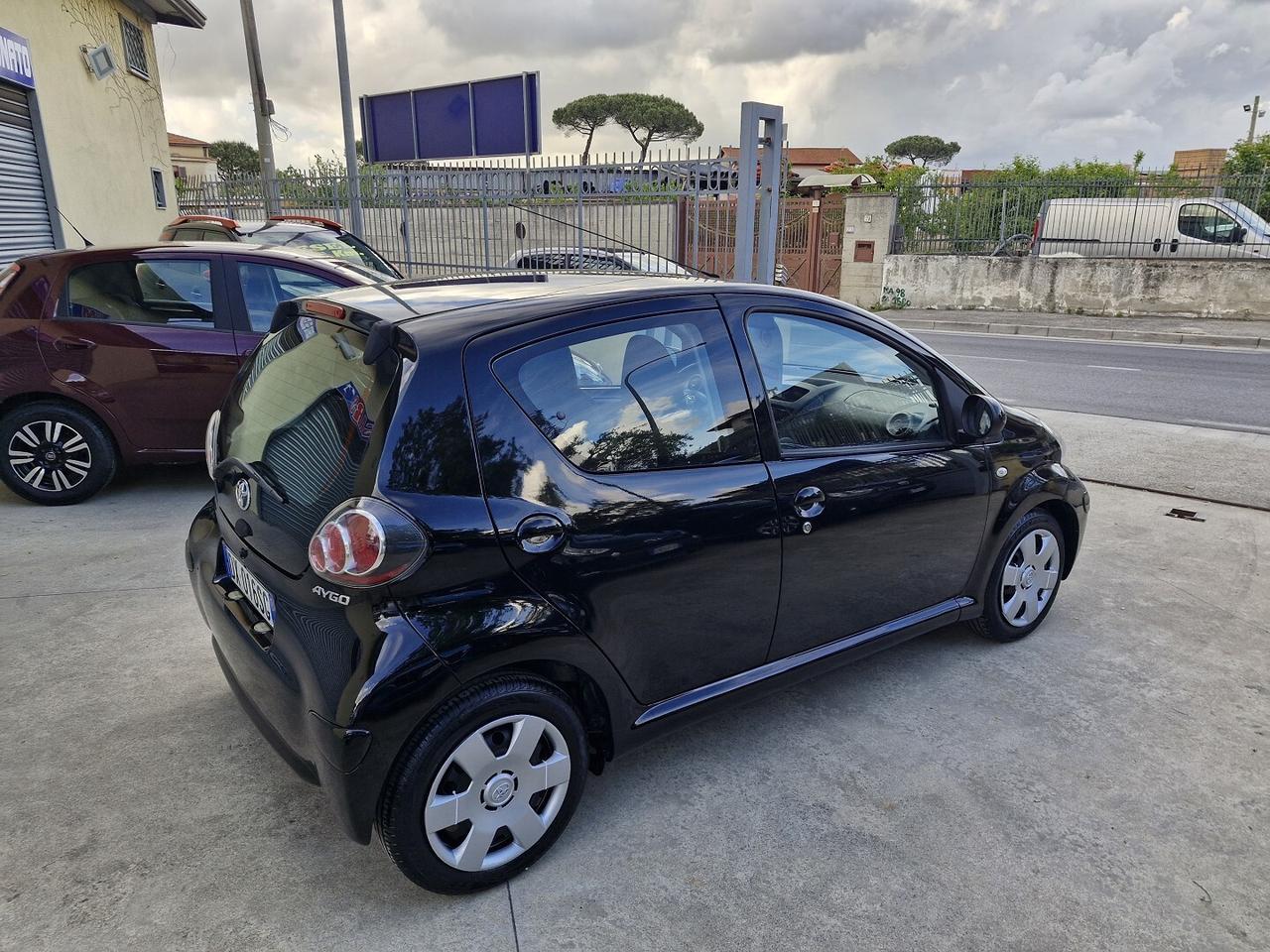 TOYOTA AYGO 1.0 BENZINA 5 PORTE ANNO 2009 130000KM