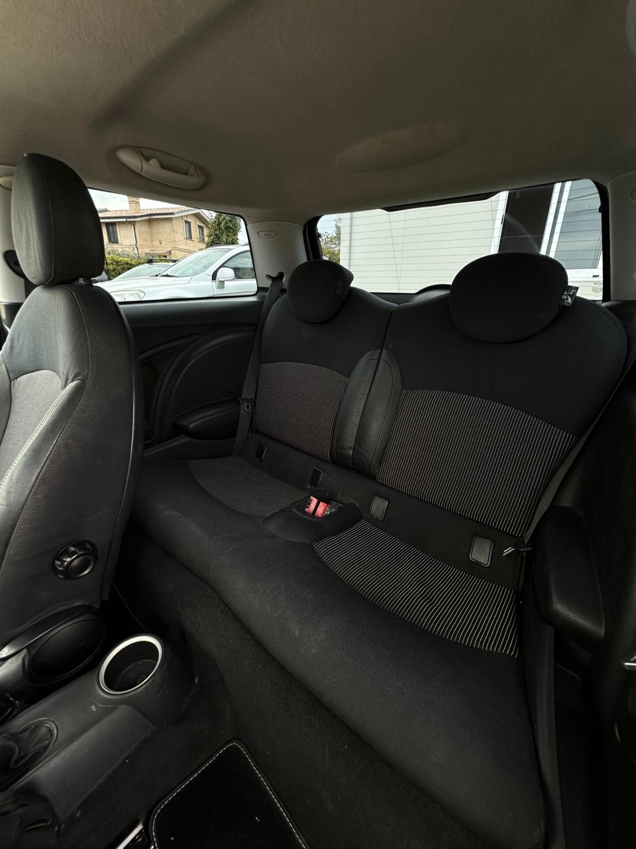 Mini 1.6 16V Cooper D