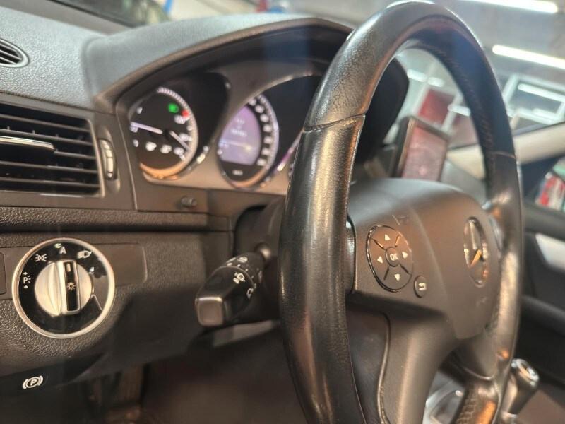 MERCEDES Classe C (W/S204) C 200 CGI BlueEFFI...