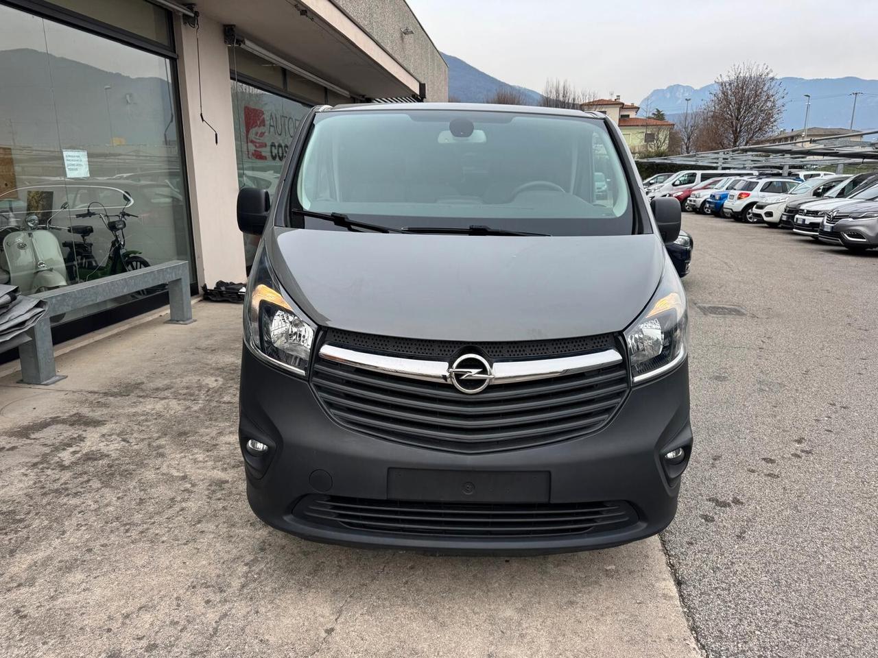 Opel Vivaro 1.6 BiTurbo L1H1 9 Posti