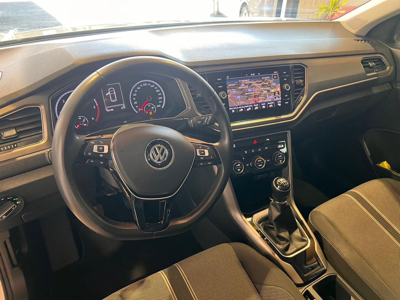 Volkswagen T-Roc 1.6 TDI SCR Business Technology 2020