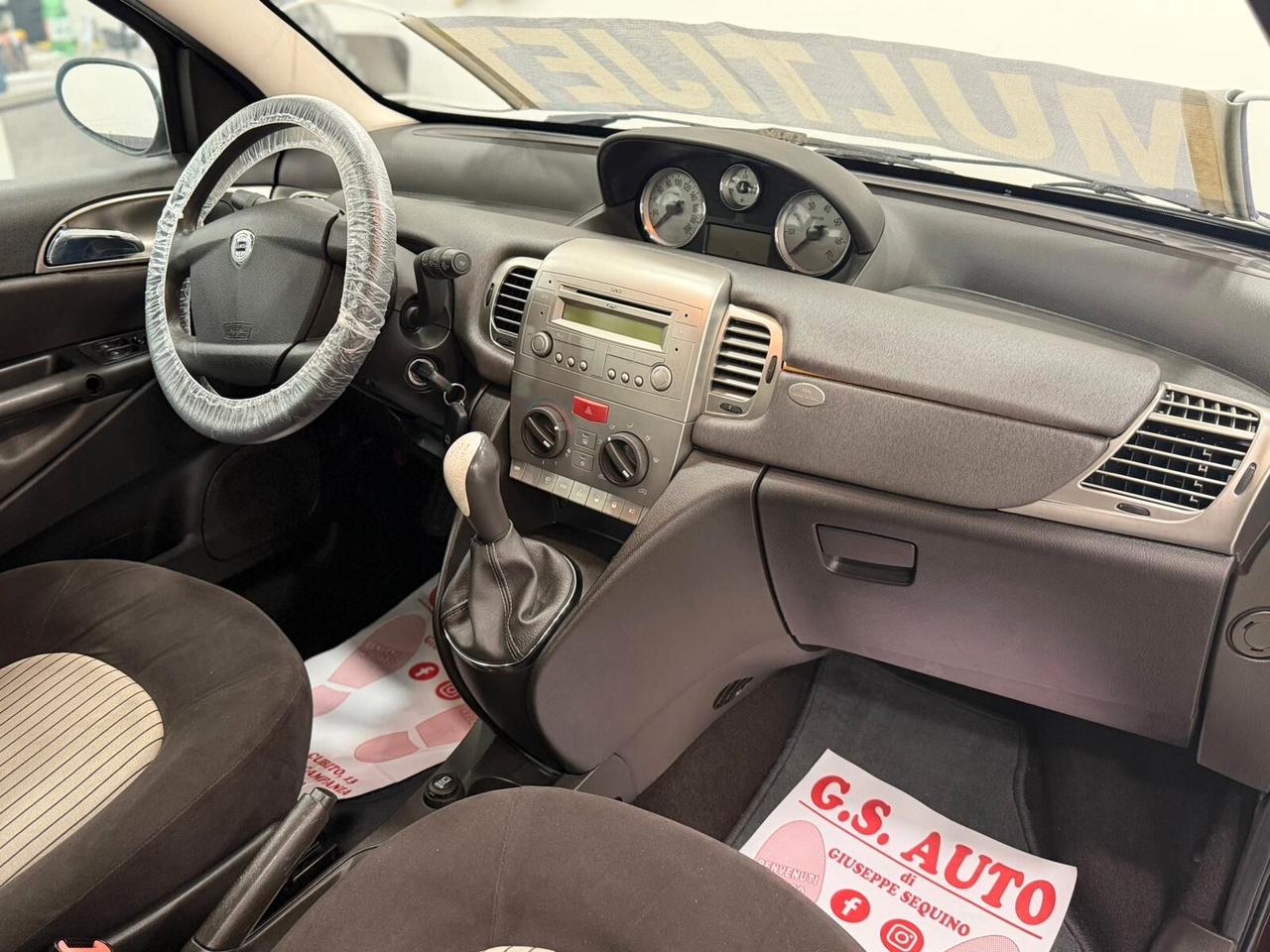 Lancia Ypsilon 1.3 MJT 75 CV