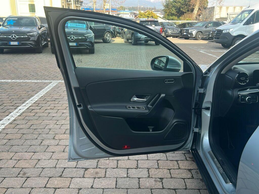 Mercedes Classe A 180 180 D Advanced 8G-DCT