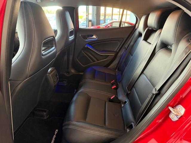 MERCEDES-BENZ GLA 200 Automatic Premium