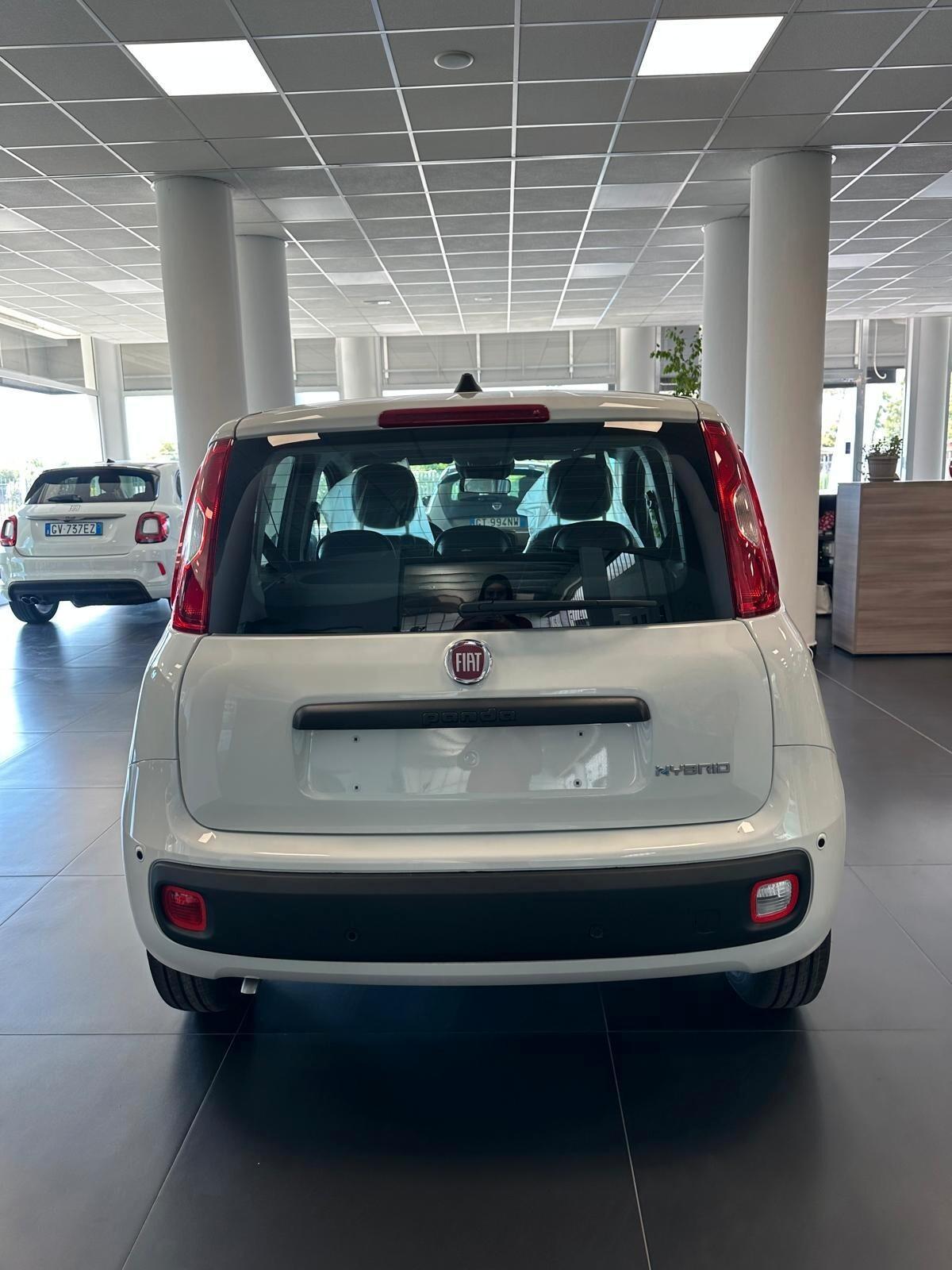 Fiat Panda 1.0 70 CV KM 0 disponibile Nero e bianca