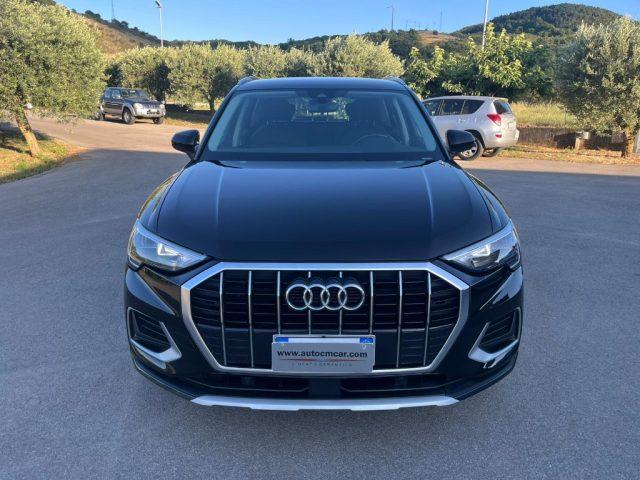 AUDI Q3 35 TDI Business Advanced