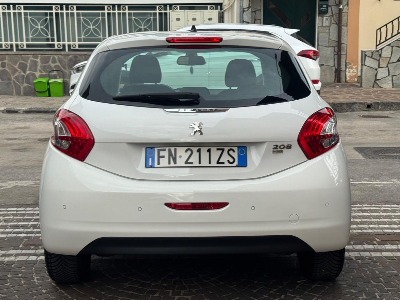 Peugeot 208 1.6 e-HDi 92 CV Stop&Start 5 porte Allure