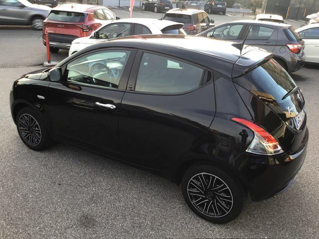 LANCIA Ypsilon 1.0 FireFly 5 porte S&S Hybrid Ecochic Gold