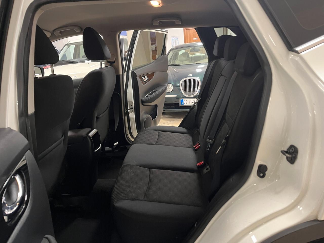 Nissan Qashqai 1.6 dCi X-Tronic 2WD Black Edition