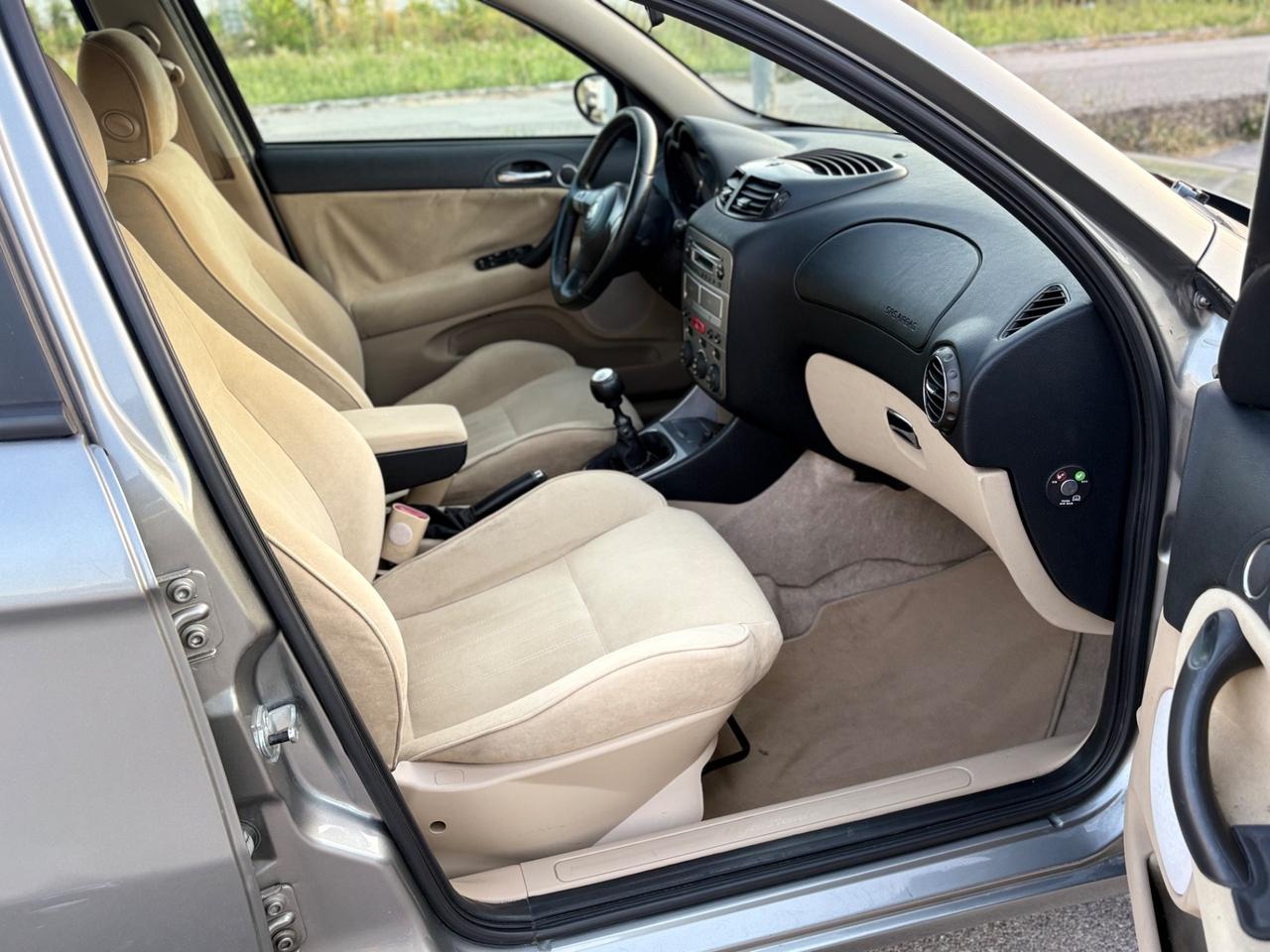 Alfa Romeo 147 1.9 JTD 120 CV5P Distinctive IN ORDINE