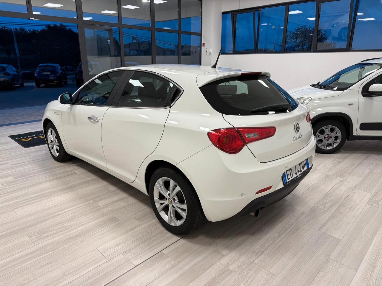 Alfa Romeo Giulietta 1.6 JTDm-2 105 CV Distinctive