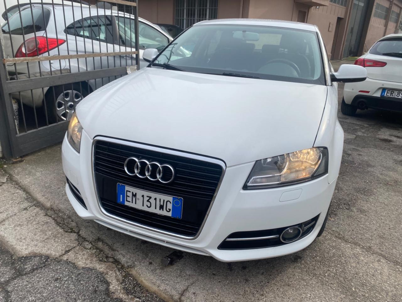 Audi A3 1.6 TDI 90 CV NEOPATENTATI