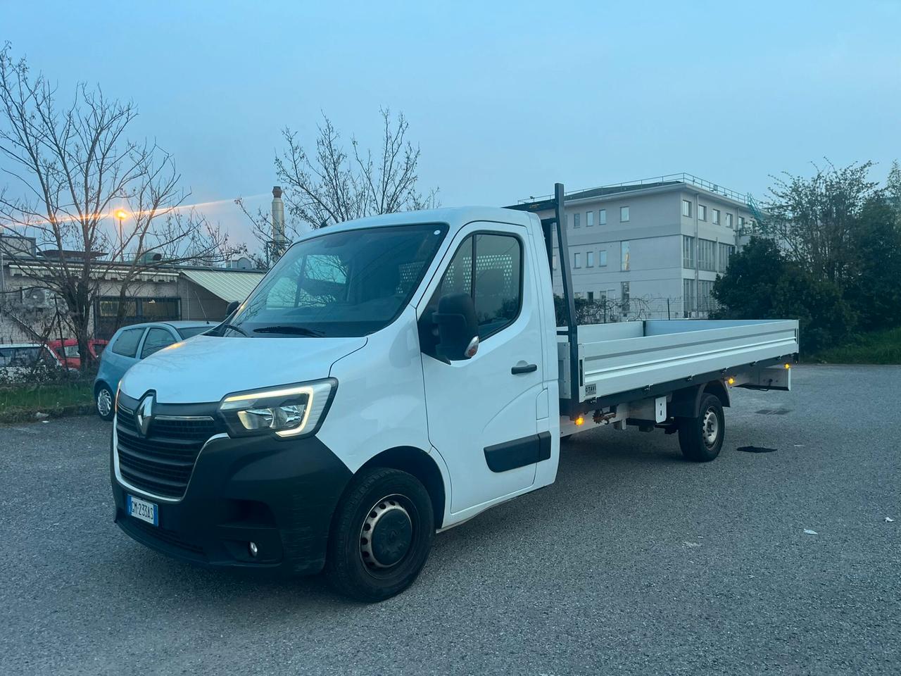 Renault Master T35 2.3 dCi 165 extralungooo