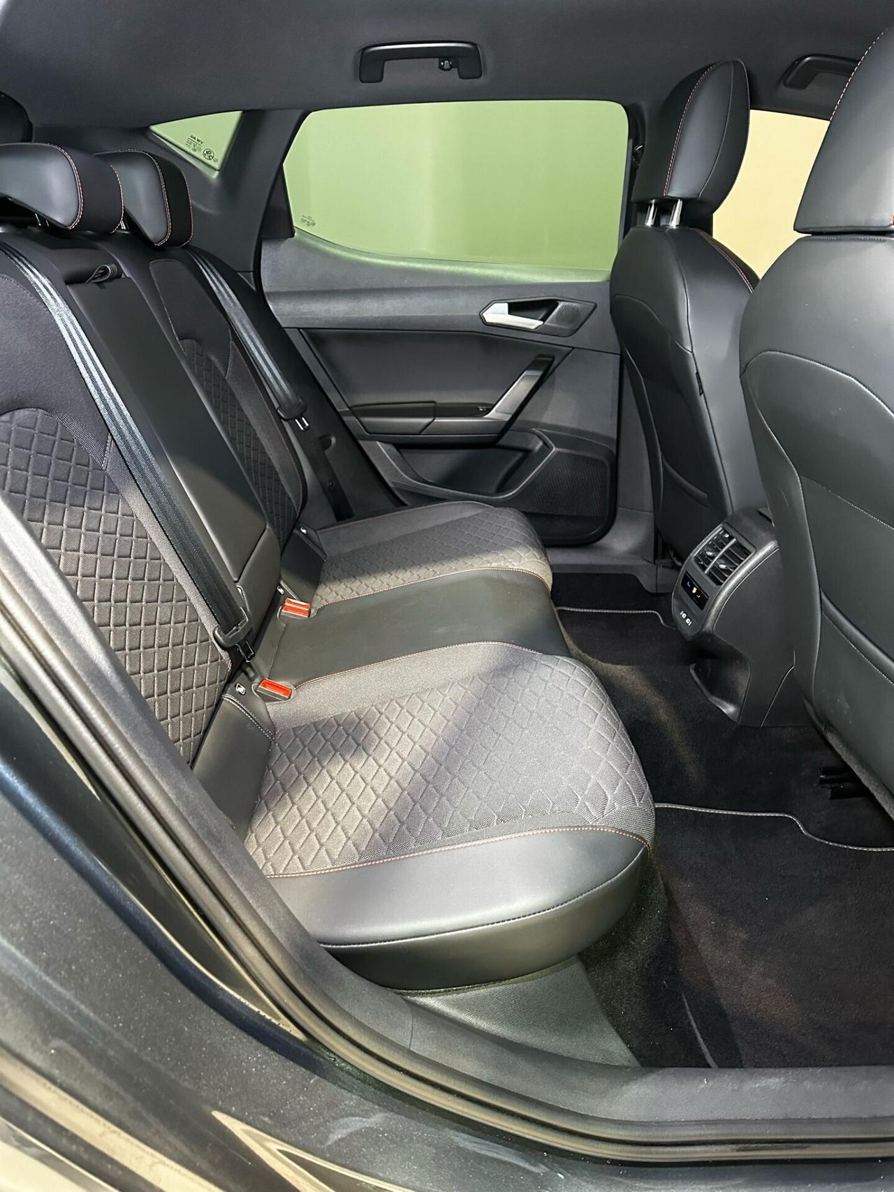 Seat Leon 1.0 eTSI 110 CV DSG FR