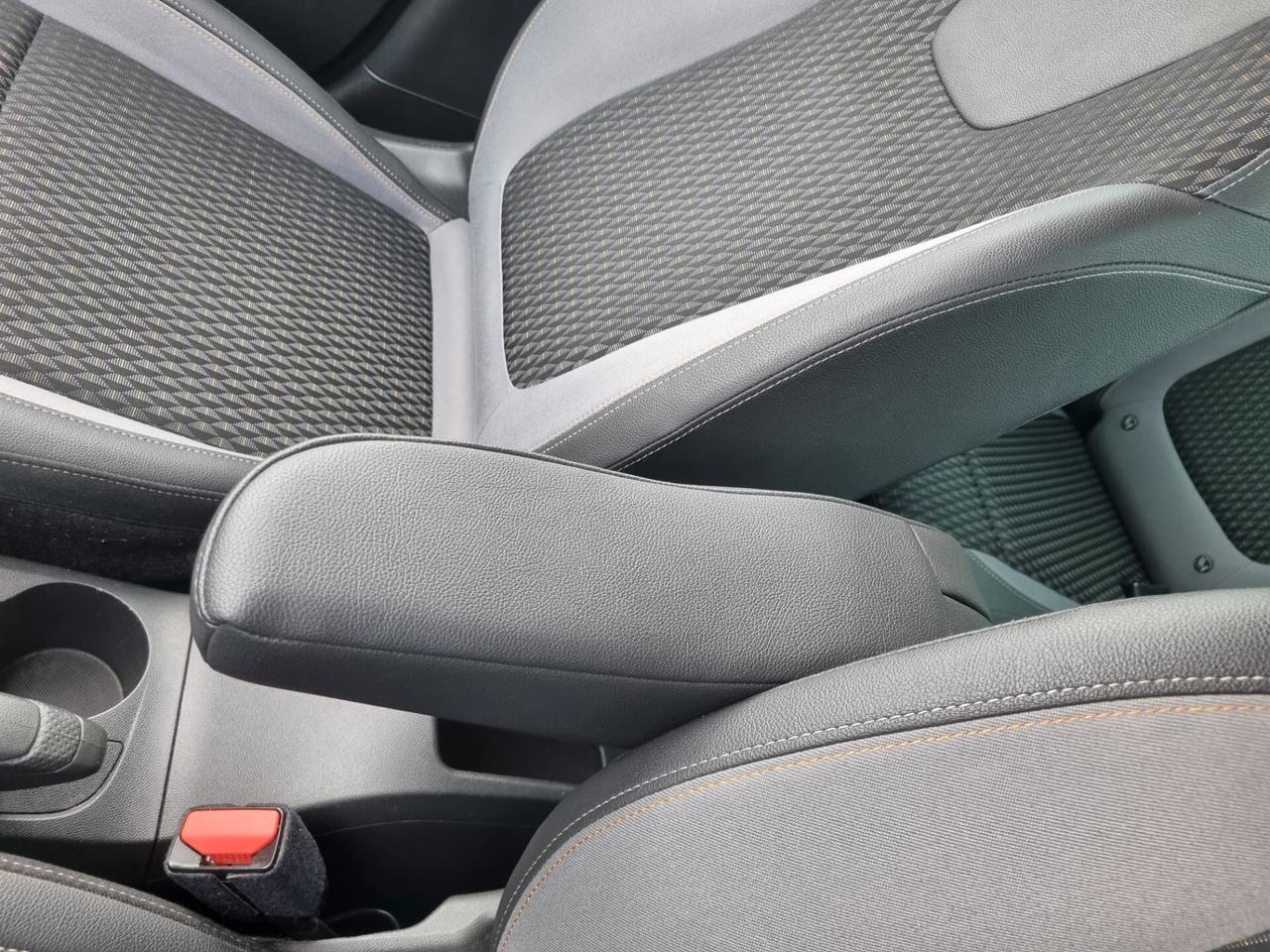 Opel Crossland X 1.2 12V Innovation - FARI LED