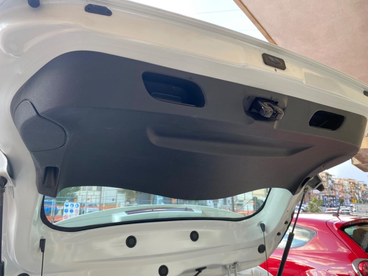 Renault Clio dCi 75 CV 5 porte Moschino - 2019