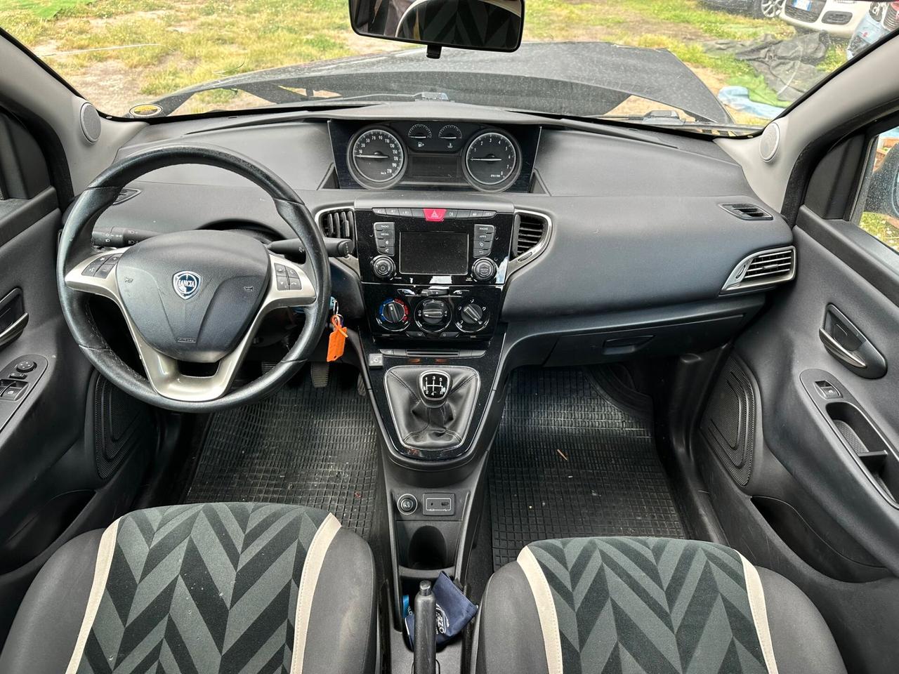 Lancia Ypsilon 1.2 69 CV BENZ/GPL SINISTRATA