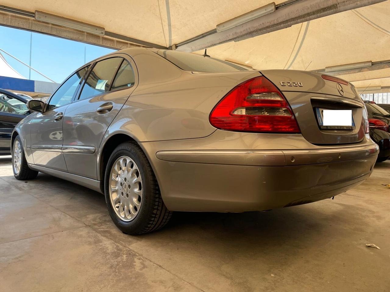 MERCEDES E220 2.1 DIESEL - TETTO PANORAMICO