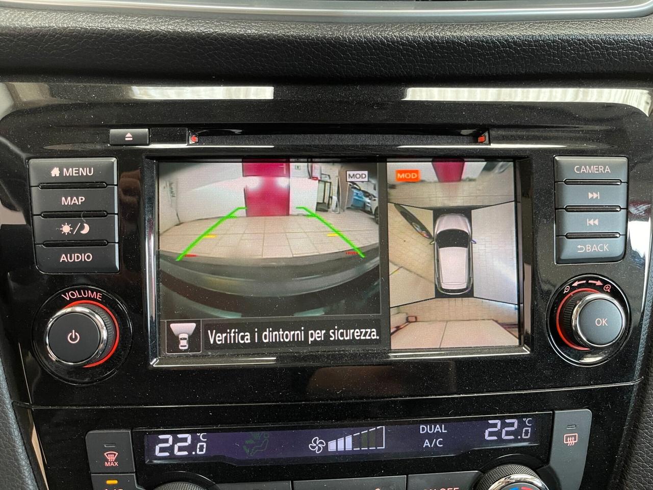 Nissan Qashqai Tekna 1.5 dci 115cv c.auto-Ok Neopaten-LEGGI SOTTO