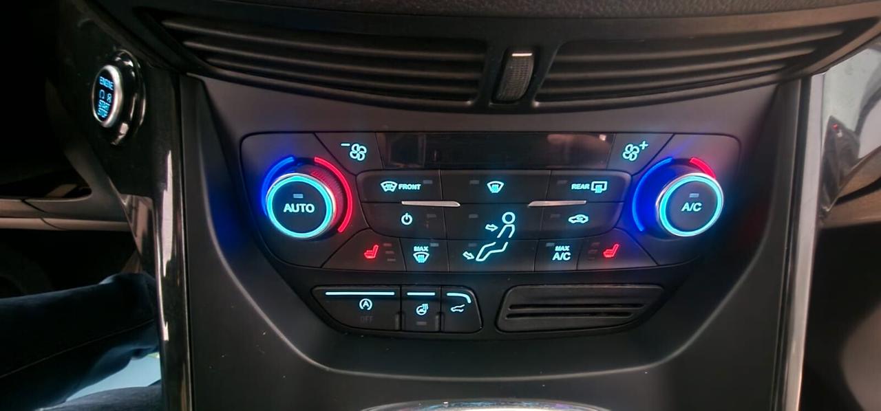 KUGA 2.0 TDCI 150 CV 4WD SUPER ACCESSORIATA