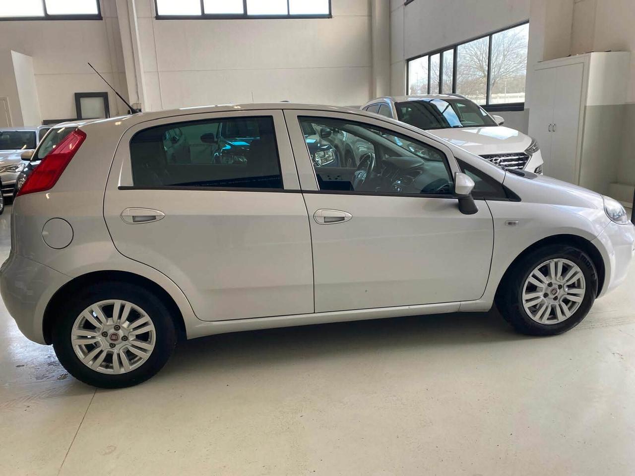 Fiat Punto 1.3 MJT II S&S 95 CV 5 porte Street