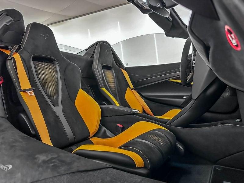 McLaren 750S Spyder 4.0 V8 SpiderMY27 - McLaren Milano