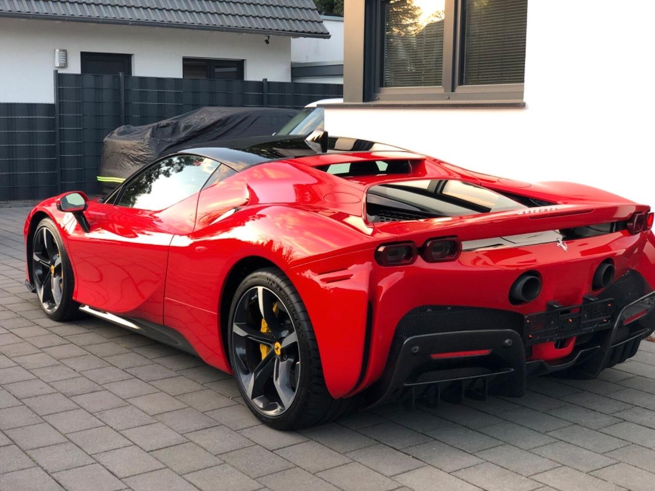 Ferrari SF90 Stradale