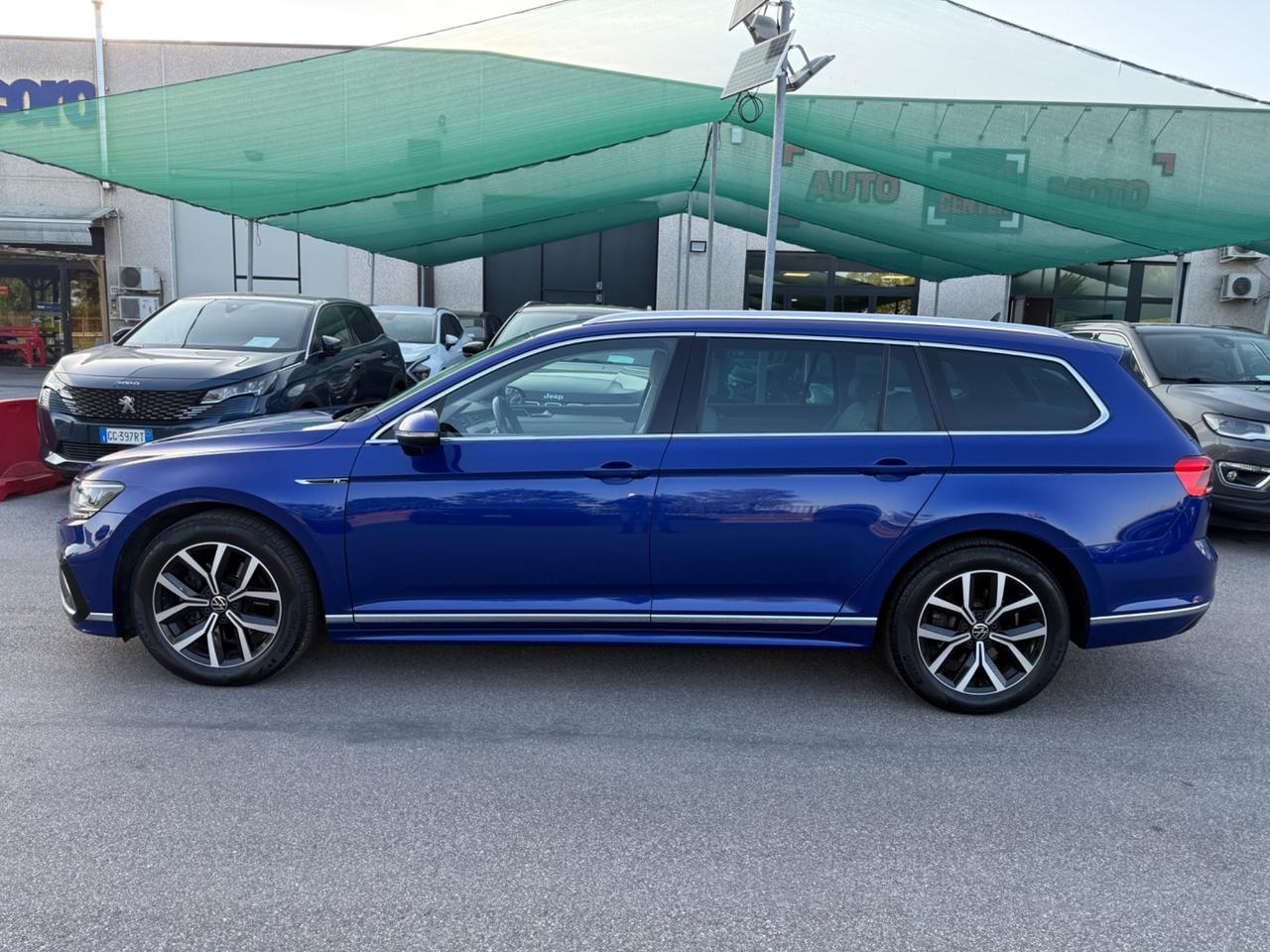 Volkswagen Passat Sw R LINE 2.0 200 CV DSG Executive