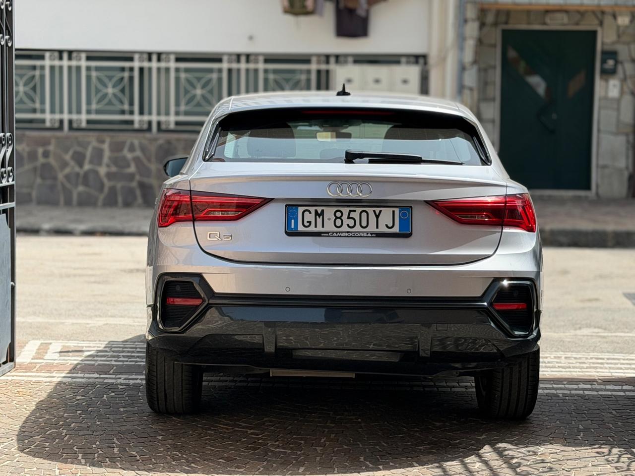 Audi Q3 35 TDI S tronic Business Advanced