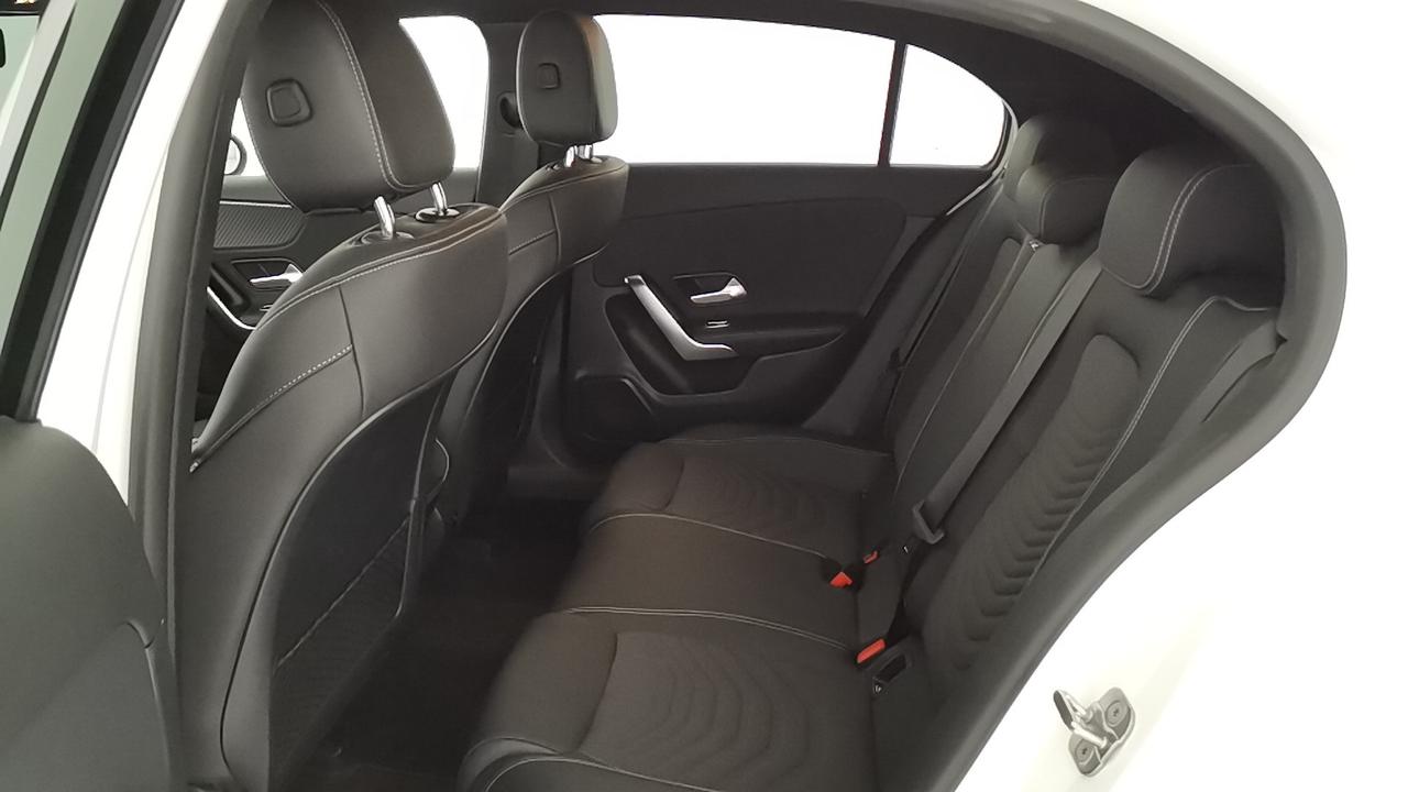 Mercedes-Benz Classe A - W177 2023 - A 250 e phev Progressive Advanced auto