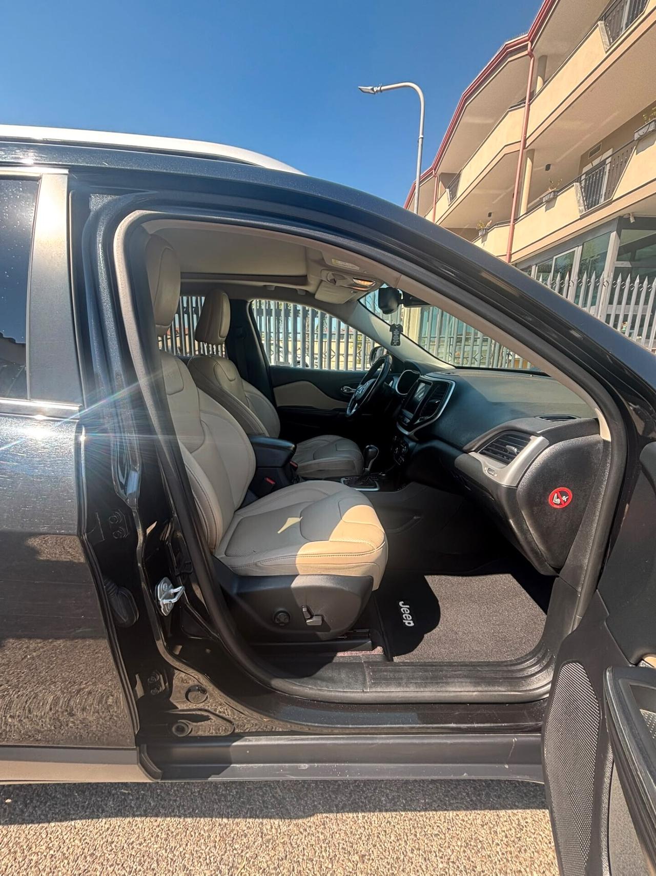 Jeep Cherokee 2.2 Mjt II 4WD Active Drive I Limited ANNO 2016