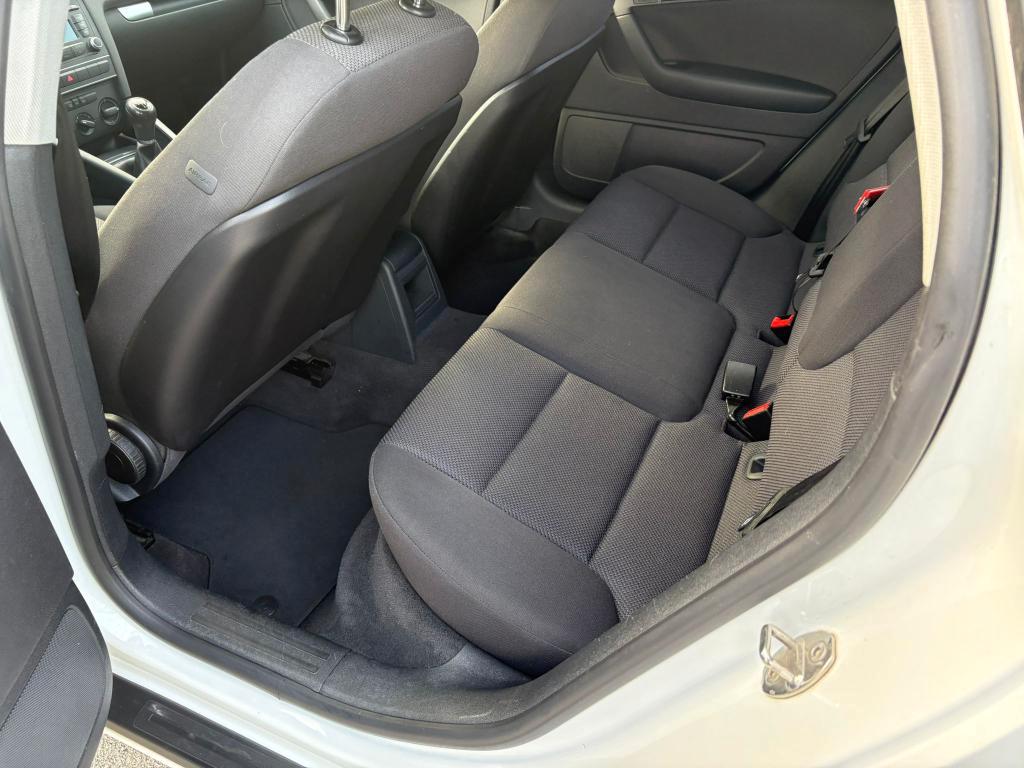 Audi A3 Sportback 1.6 tdi Young Edition 90cv ADATTA NEOPATENTATI