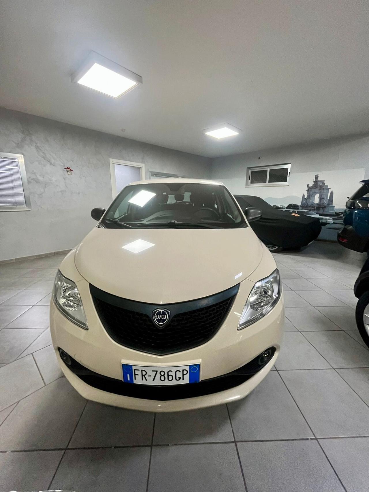 Lancia Ypsilon 1.2 69 CV 5 porte GPL Ecochic Elefantino Blu