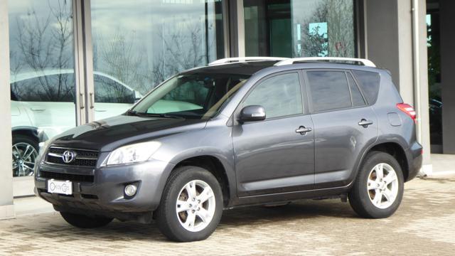 TOYOTA RAV 4 2.2 D-4D 150 CV DPF Luxury