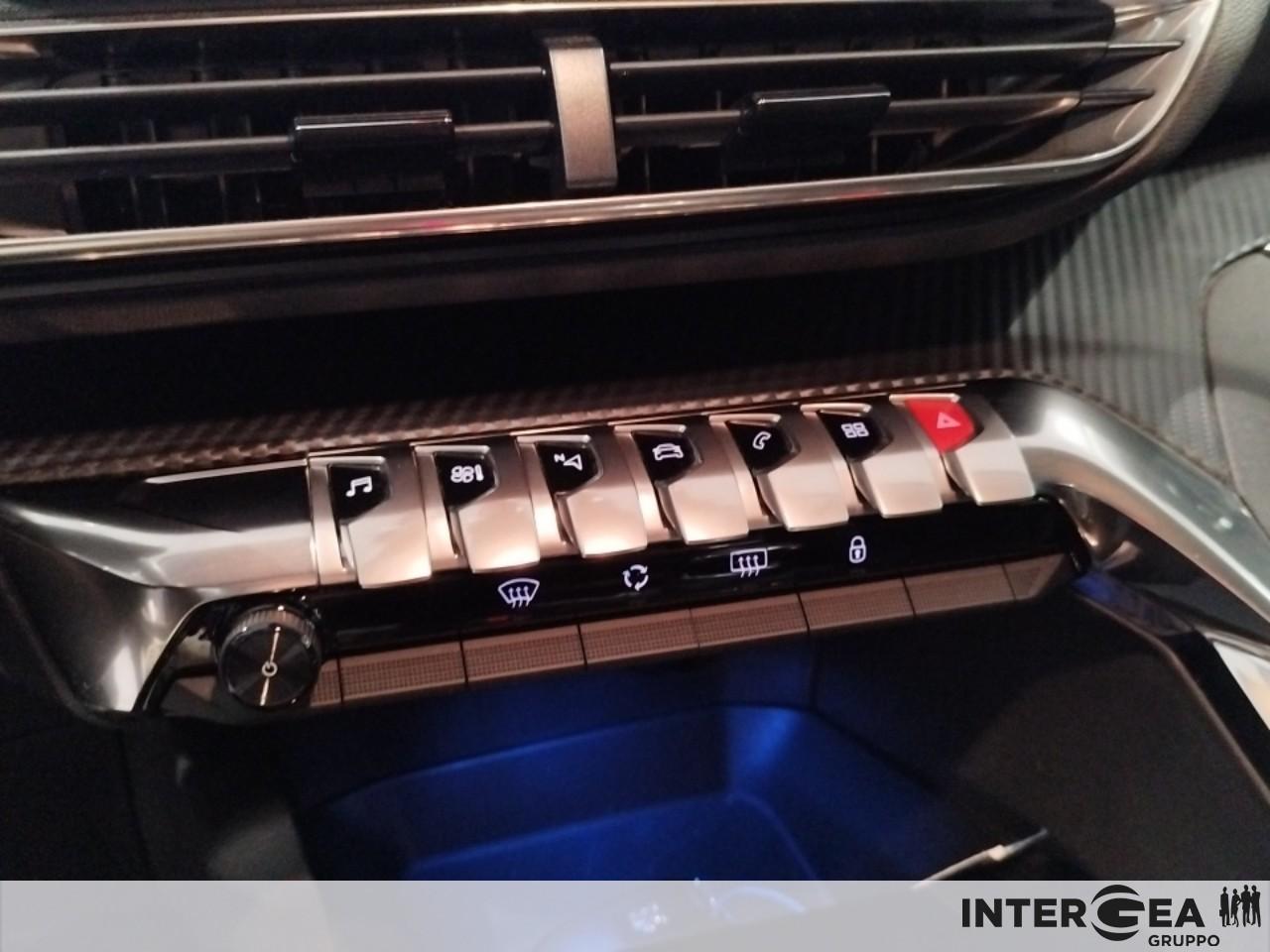 PEUGEOT 3008 1.5 bluehdi Active Business s&s 130cv