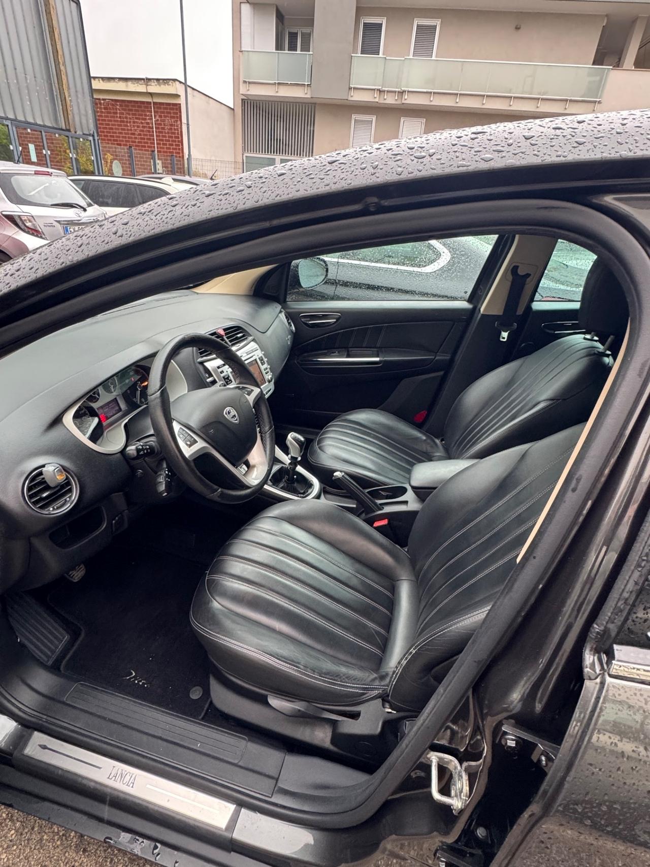Lancia Delta 1.6 MJT DPF Platino