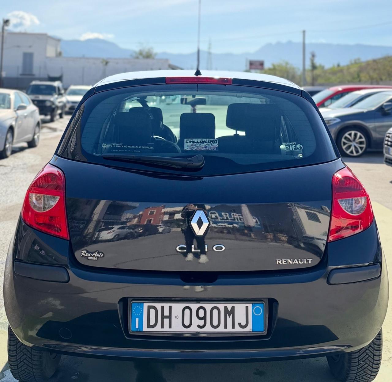 Renault Clio 1.2 Benzina 75 Cv