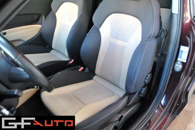 Audi A1 A1 I 2010 3p 1.6 tdi Attraction 105cv