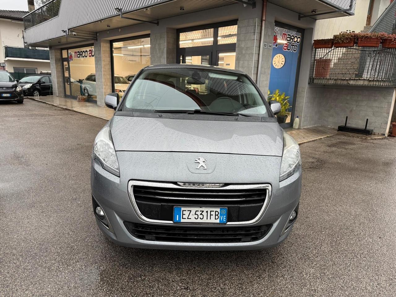 Peugeot 5008 1.6 Diesel 7 posti Neopatentati