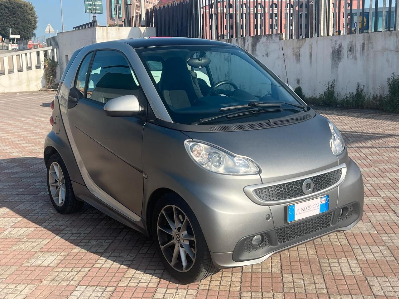 Smart ForTwo 1000 52 kW MHD coupé passion