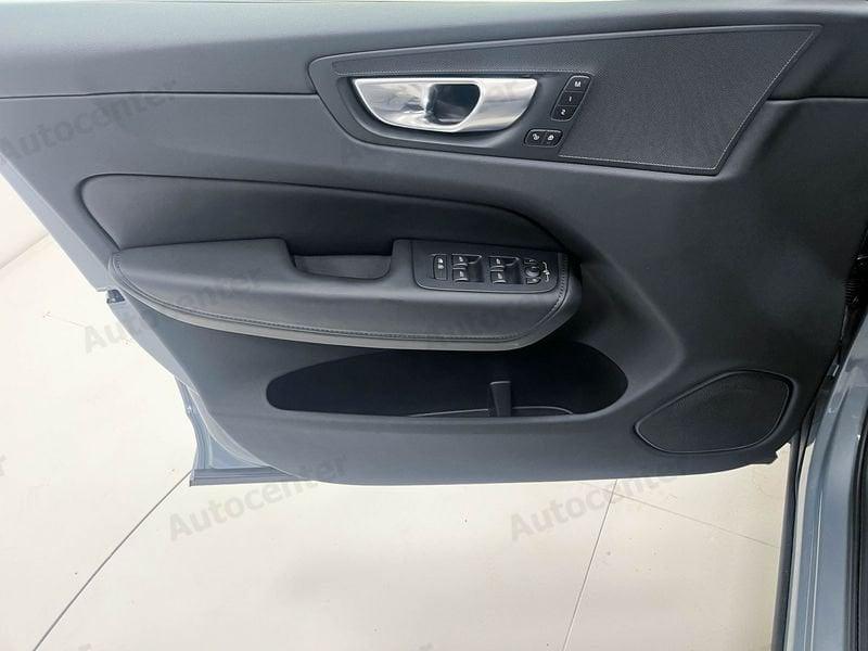 Volvo XC60 XC60 B4 (d) 197CV AWD AUT PLUS DARK