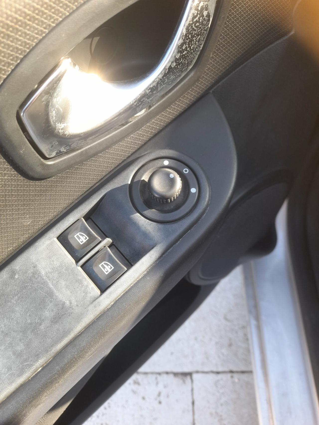 Renault Clio dCi 75CV Zen