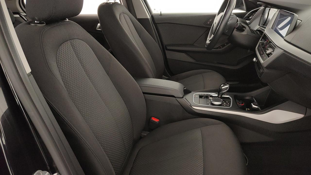 BMW Serie 1 F40 - 116d Advantage auto