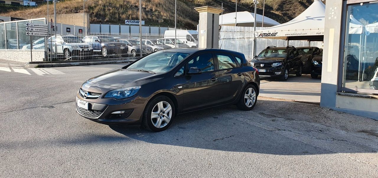 Opel Astra 1.6 CDTI 136CV 5 porte