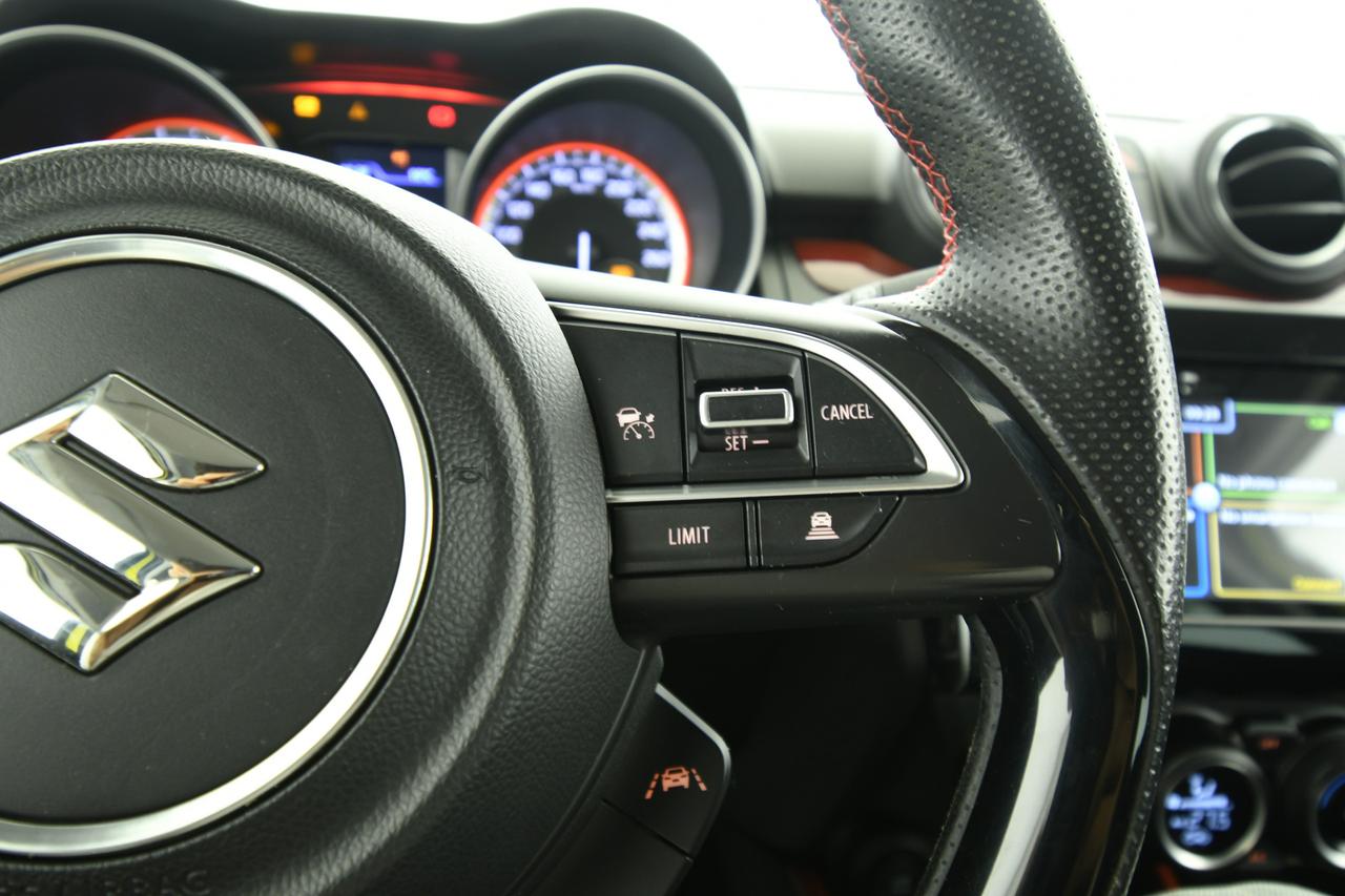 SUZUKI Swift 1.4h Sport 2wd ACC+CAMERA+C17"+NEOPATENTATI