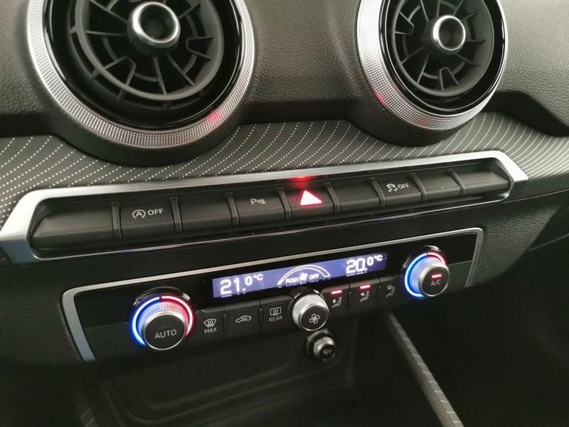 Audi Q2 30 2.0 tdi Identity Black