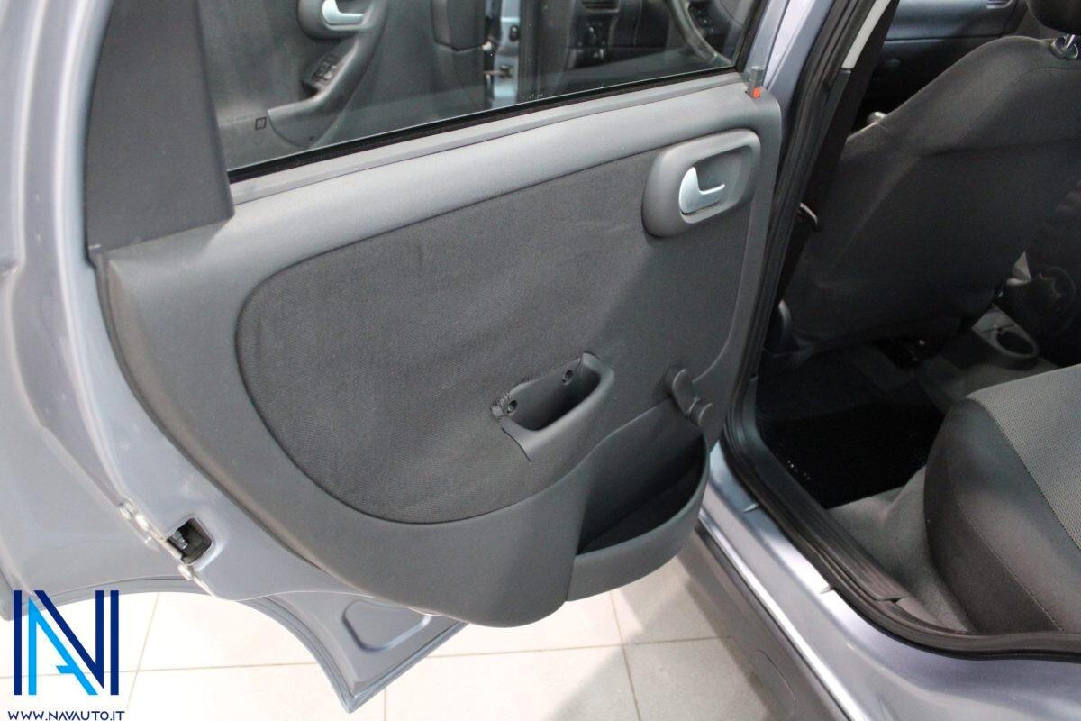 OPEL Corsa 1.3 CDTI Cosmo - 2005