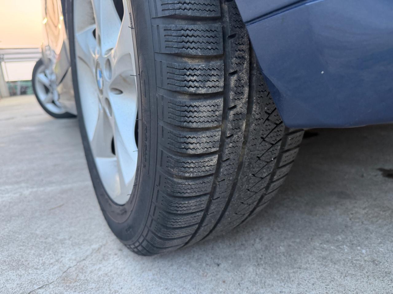 BMW 116i BENZINA EURO4 GANCIO TRAINO NEOPATENTATI