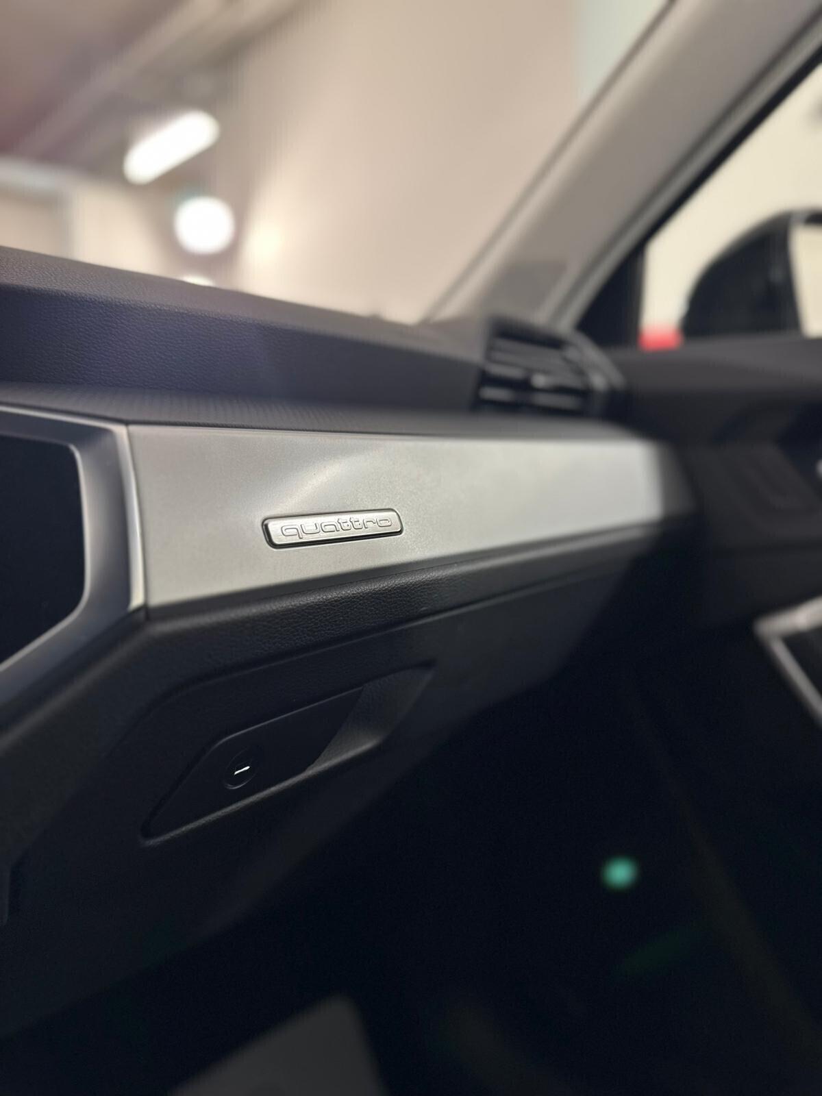 Audi Q3 35 TDI quattro S-ine IVA ESPOSTA DEDUCIBILE